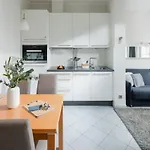 Regina Maris, Wohnung 1