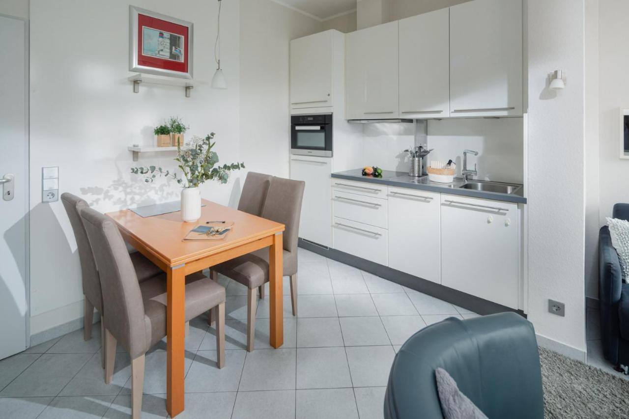 Regina Maris, 1 Apartment *
